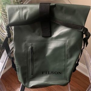 Filson Dry Bag Backpack (Army Green)